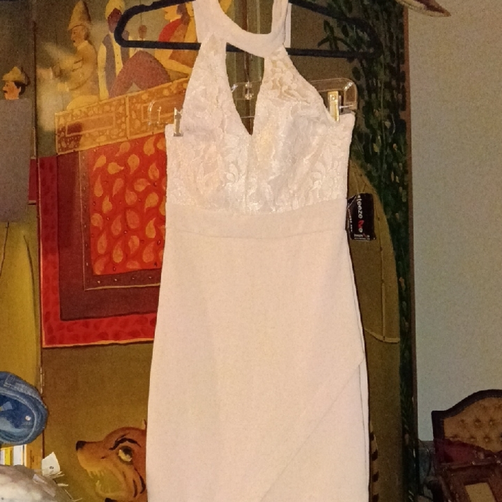 Adorable Soft Pink And Lace Halter